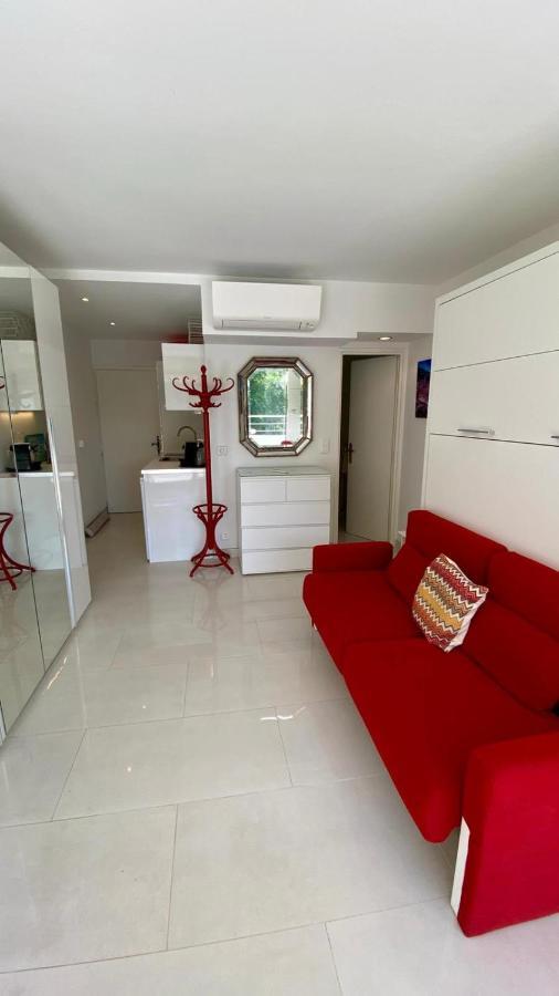 Charming Studio With Pool In Saint Tropezアパートメント エクステリア 写真