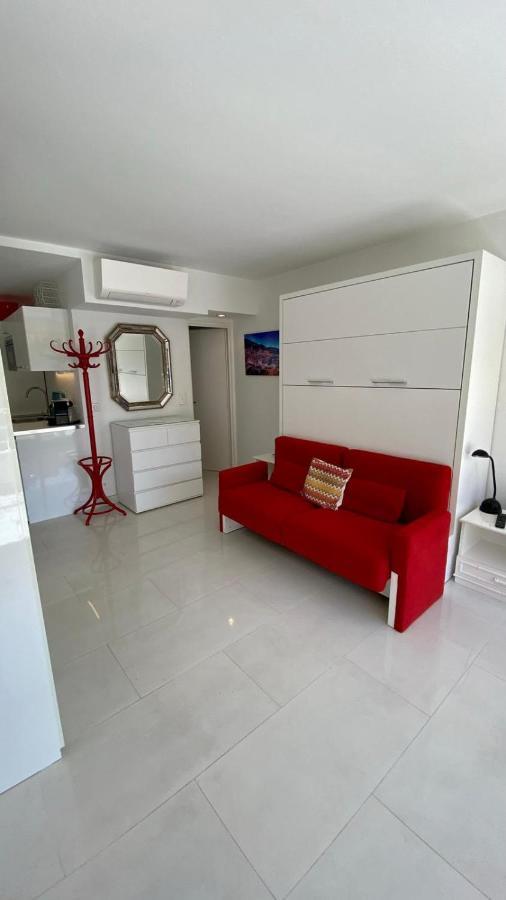 Charming Studio With Pool In Saint Tropezアパートメント エクステリア 写真
