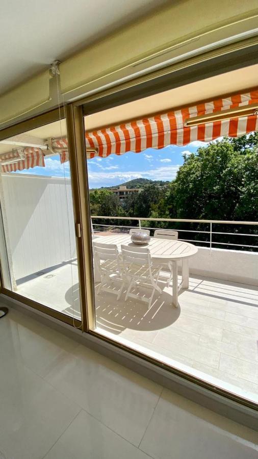 Charming Studio With Pool In Saint Tropezアパートメント エクステリア 写真