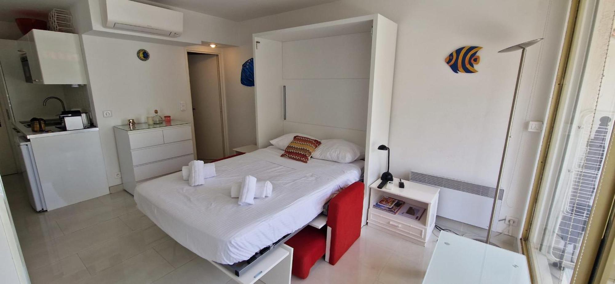 Charming Studio With Pool In Saint Tropezアパートメント エクステリア 写真